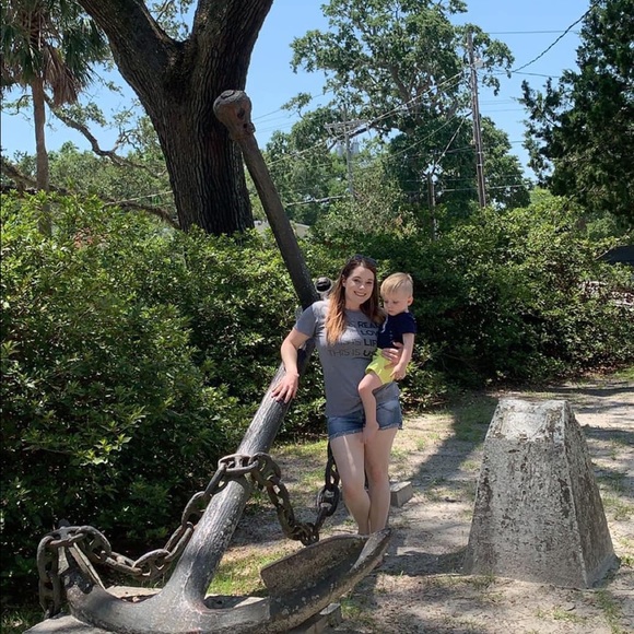 Meet your Posher, Donna - Picture 3 of 4